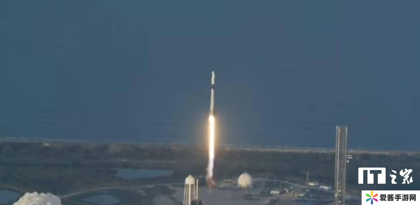 SpaceX飞船成功对接国际空间站，助两名NASA宇航员踏上归途